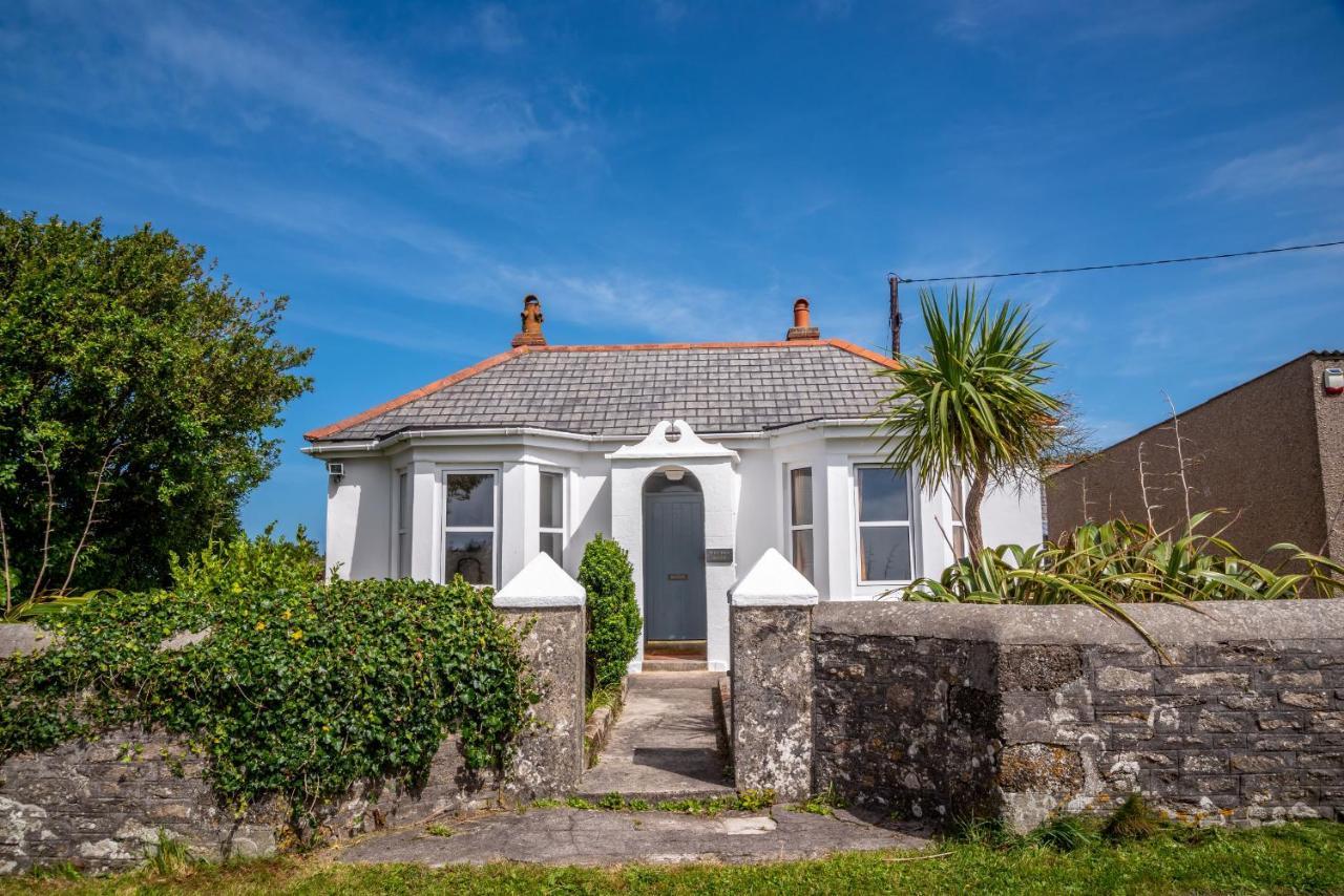 Finest Retreats - Western Watch - Sea Views, Pets Accepted, Sleeps 6 Lower Boscaswell Bagian luar foto