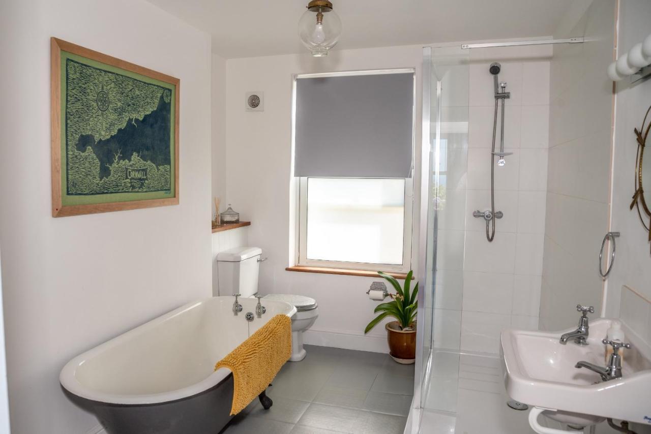 Finest Retreats - Western Watch - Sea Views, Pets Accepted, Sleeps 6 Lower Boscaswell Bagian luar foto