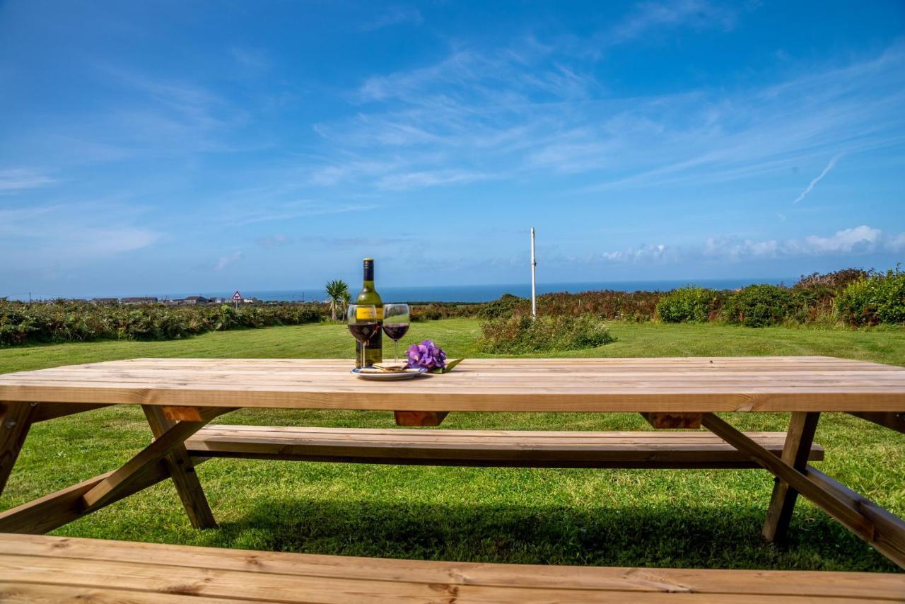 Finest Retreats - Western Watch - Sea Views, Pets Accepted, Sleeps 6 Lower Boscaswell Bagian luar foto