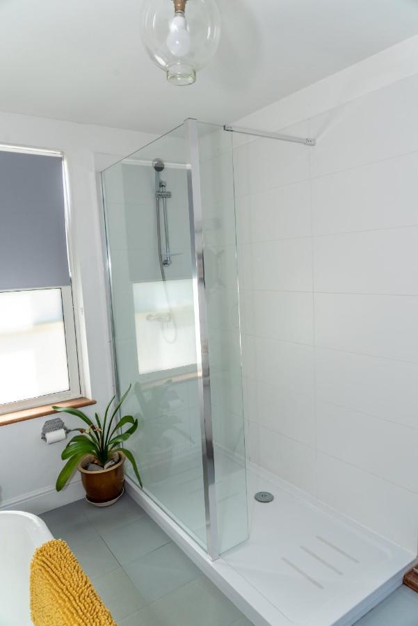 Finest Retreats - Western Watch - Sea Views, Pets Accepted, Sleeps 6 Lower Boscaswell Bagian luar foto