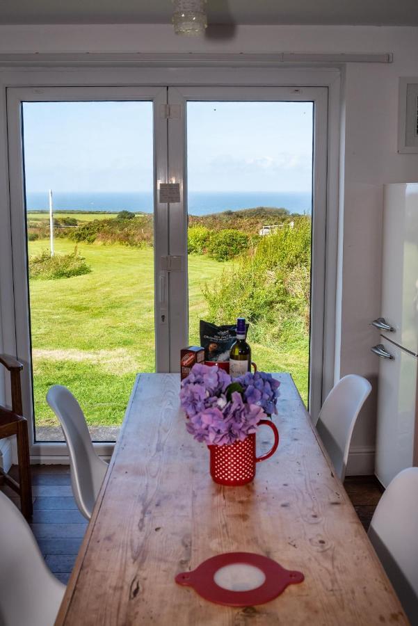 Finest Retreats - Western Watch - Sea Views, Pets Accepted, Sleeps 6 Lower Boscaswell Bagian luar foto