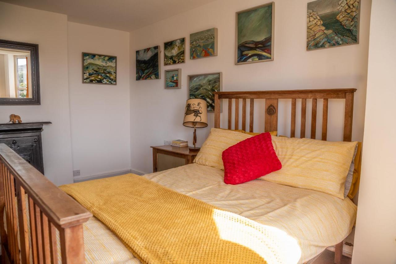 Finest Retreats - Western Watch - Sea Views, Pets Accepted, Sleeps 6 Lower Boscaswell Bagian luar foto